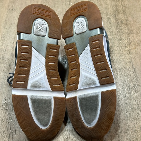 Munich sneakers, size 7, excellent used condition - Picture 6 of 8